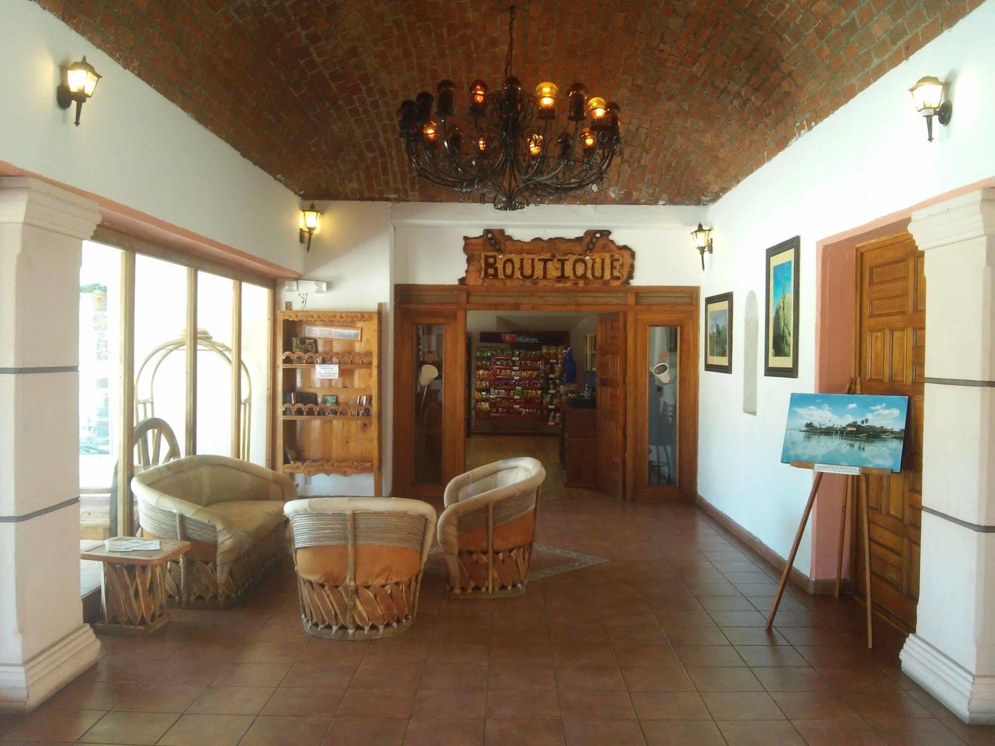 Hotel Mision Catavina エクステリア 写真